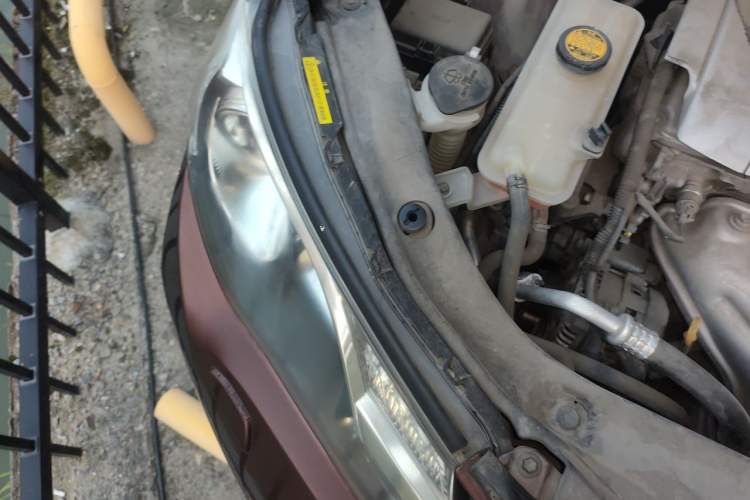 Used Toyota RAV4 2015 2.5L Automatic 4x4 Elite Edition Engine Bay Right