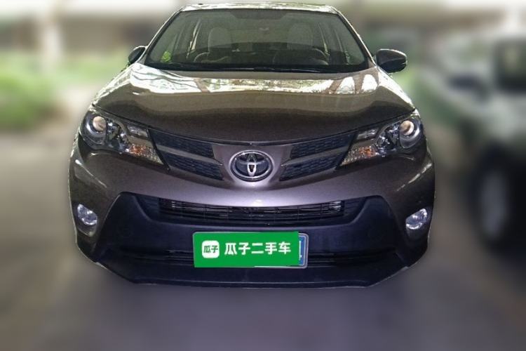 Used Toyota RAV4 2015 2.0L CVT Two-Wheel Drive Fashion Edition Front