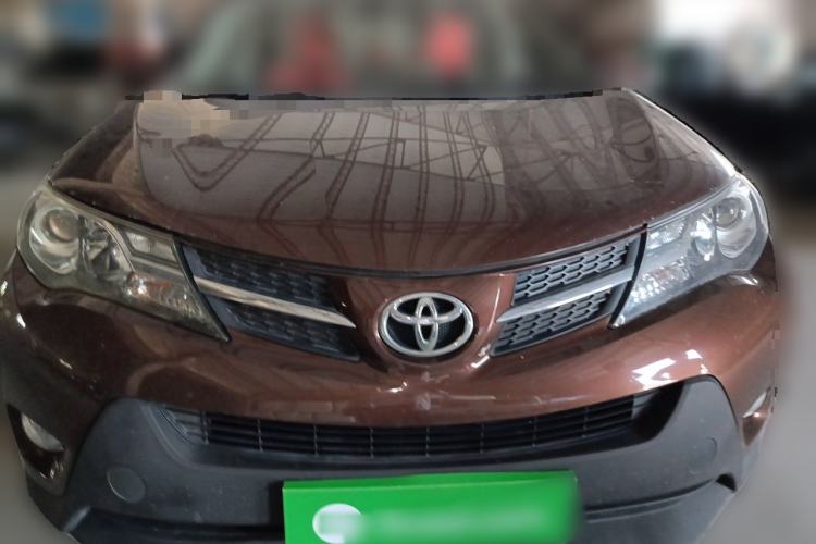 Used Toyota RAV4 2015 2.0L CVT Two-Wheel Drive Fashion Edition Front