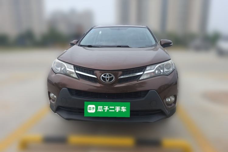 Used Toyota RAV4 2015 2.0L CVT Two-Wheel Drive Fashion Edition Front