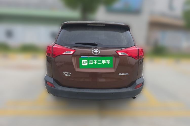 Used Toyota RAV4 2015 2.0L CVT Two-Wheel Drive Fashion Edition Rear