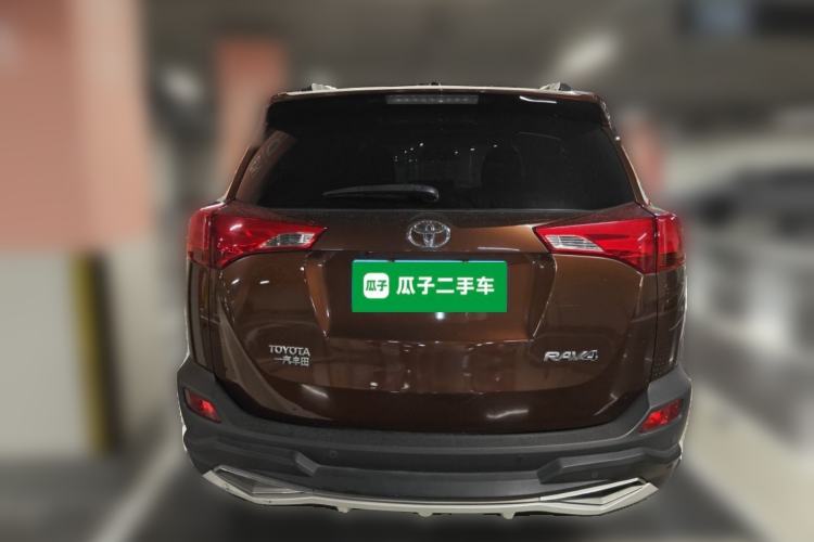 Used Toyota RAV4 2015 2.0L CVT Two-Wheel Drive Fashion Edition Rear