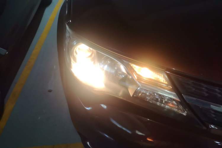 Used Toyota RAV4 2015 2.0L CVT Two-Wheel Drive Fashion Edition Right Front Headlight
