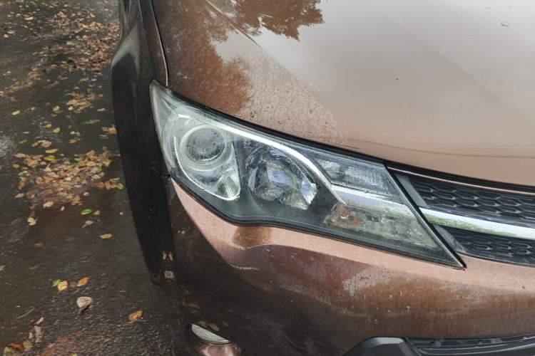 Used Toyota RAV4 2015 2.0L CVT Two-Wheel Drive Fashion Edition Right Front Headlight