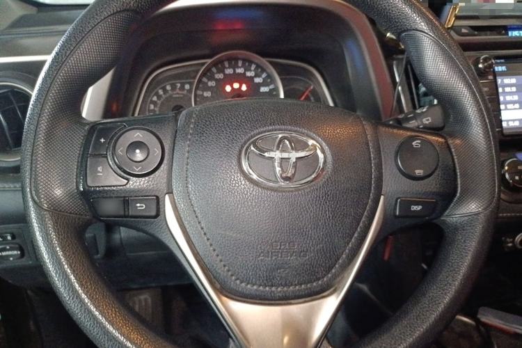 Used Toyota RAV4 2015 2.0L CVT Two-Wheel Drive Fashion Edition Steering Wheel