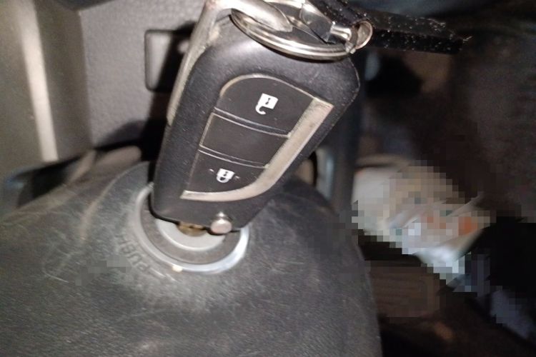 Used Toyota RAV4 2015 2.0L CVT Two-Wheel Drive Fashion Edition Vehicle Key