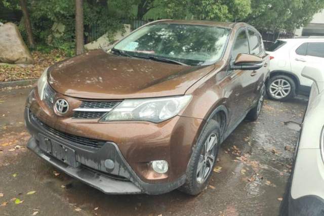 Used Toyota RAV4 2015 2.0L CVT Two-Wheel Drive Fashion Edition