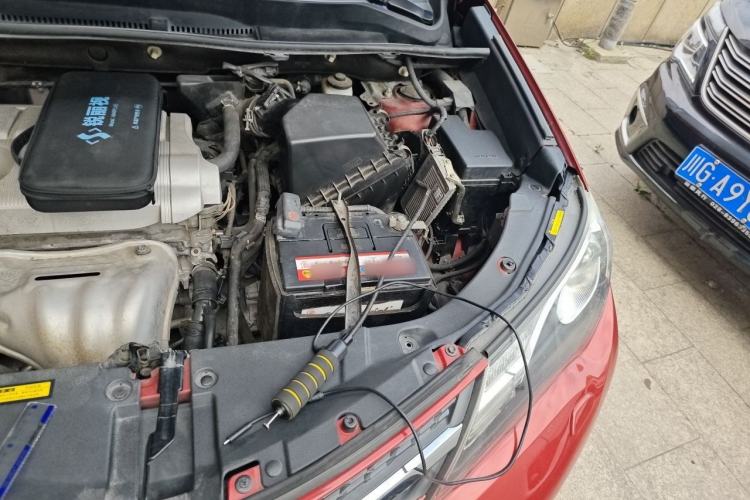 Used Toyota RAV4 2015 2.5L Automatic 4x4 Prestige Edition Engine Bay Left