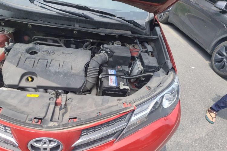 Used Toyota RAV4 2015 2.0L CVT Four-Wheel Drive New Edition Engine Bay Left