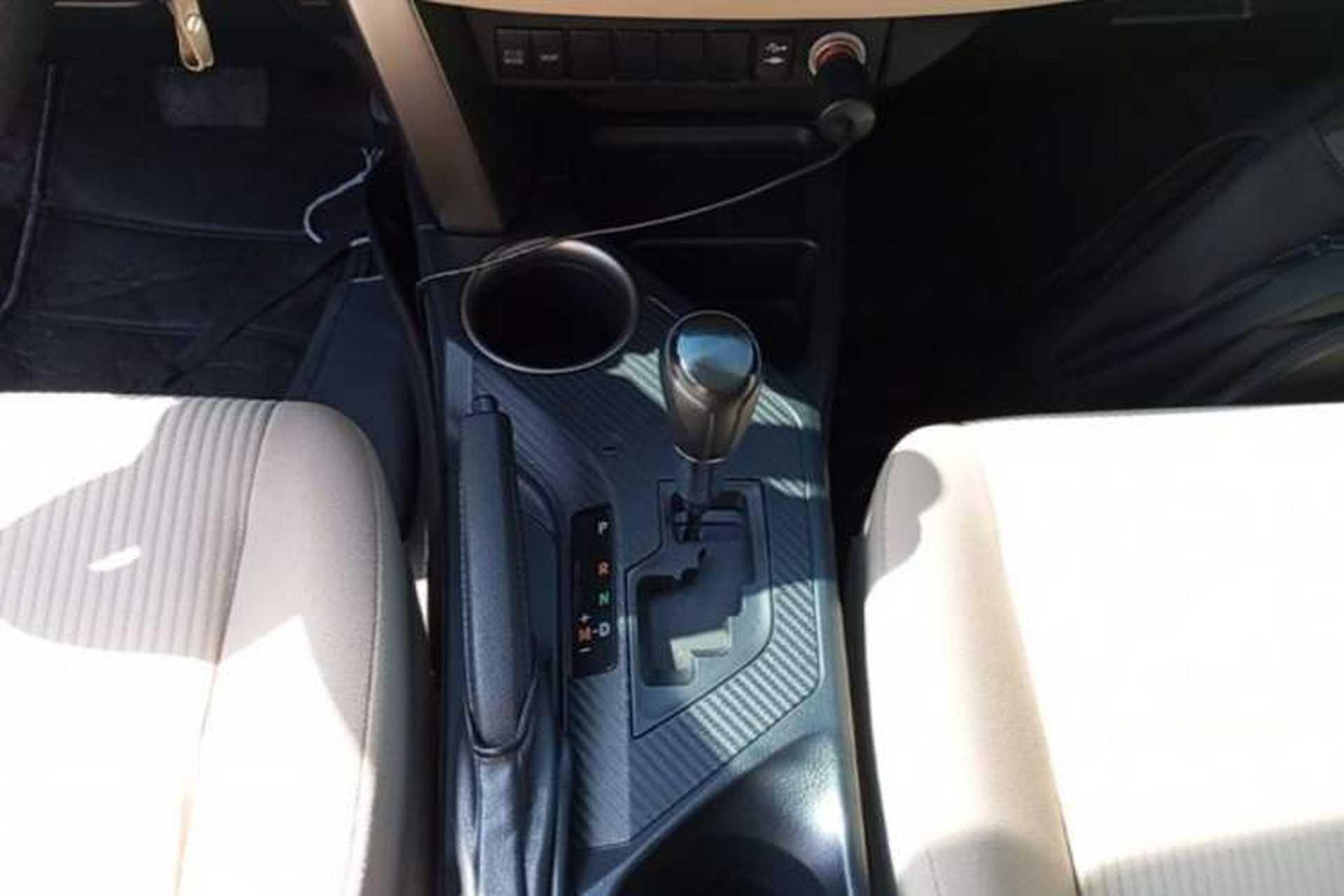 Used Toyota RAV4 2015 2.0L CVT Two-Wheel Drive Fashion Edition Gear Lever