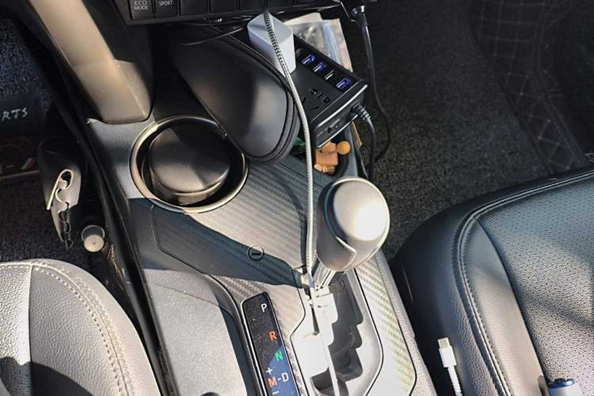 Used Toyota RAV4 2015 2.0L CVT Two-Wheel Drive Fashion Edition Gear Lever