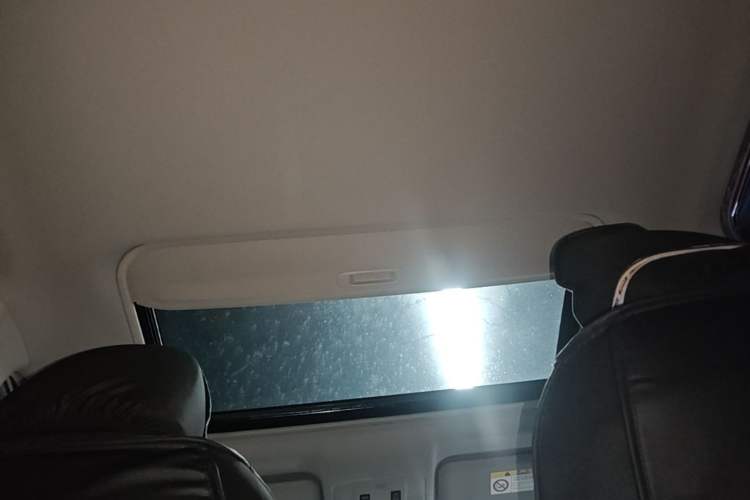 Used Toyota RAV4 2015 2.0L CVT Two-Wheel Drive Fashion Edition Headliner