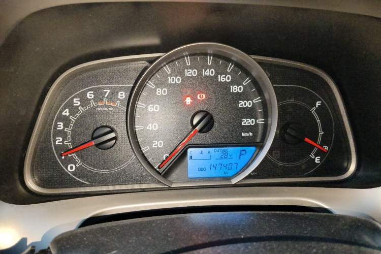 Used Toyota RAV4 2015 2.0L CVT Two-Wheel Drive Fashion Edition Instrument Cluster
