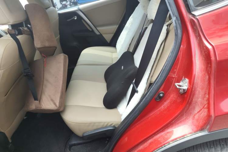 Used Toyota RAV4 2015 2.0L CVT Four-Wheel Drive New Edition Left Rear Seat