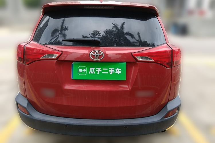 Used Toyota RAV4 2015 2.0L CVT Two-Wheel Drive Fashion Edition Rear