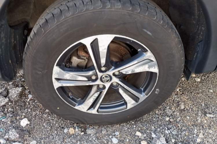 Used Toyota RAV4 2015 2.0L CVT Two-Wheel Drive Fashion Edition Right Rear Wheel Hub