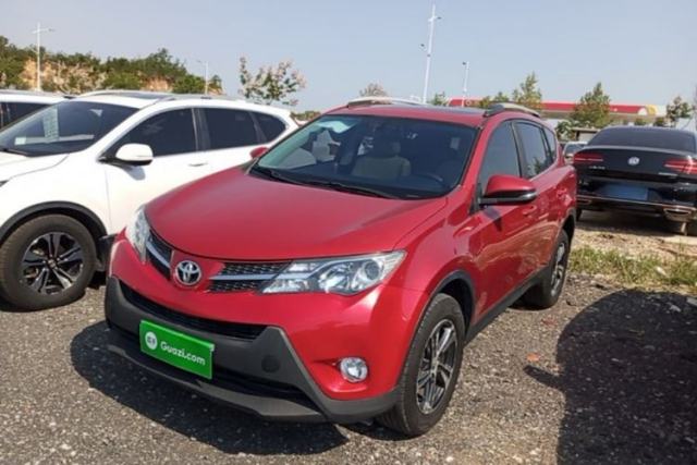 Used Toyota RAV4 2015 2.0L CVT Two-Wheel Drive Fashion Edition