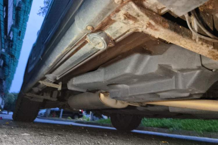 Used Toyota RAV4 2015 2.5L Automatic 4x4 Elite Edition Chassis Front Right