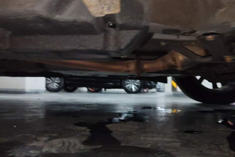 Used Toyota RAV4 2015 2.5L Automatic 4x4 Elite Edition Chassis Front Right