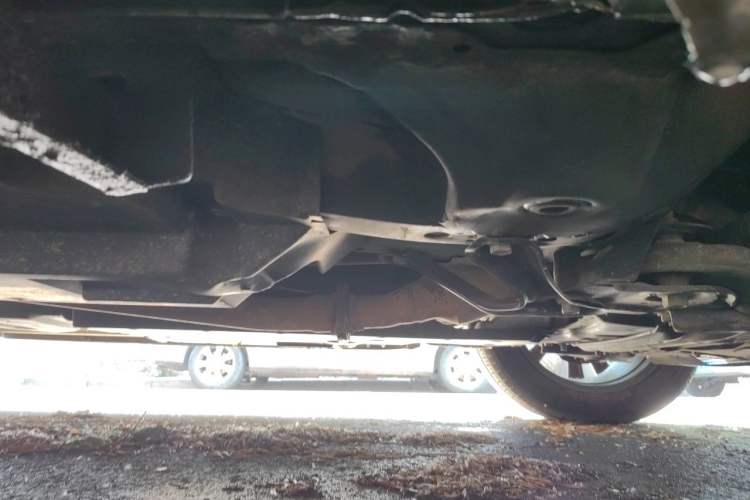 Used Toyota RAV4 2015 2.5L Automatic 4x4 Elite Edition Chassis Front Right