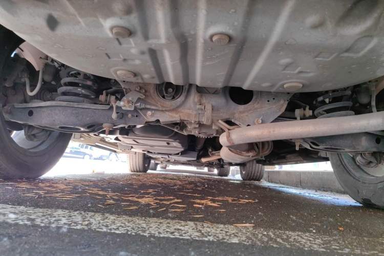 Used Toyota RAV4 2015 2.5L Automatic 4x4 Elite Edition Chassis Rear