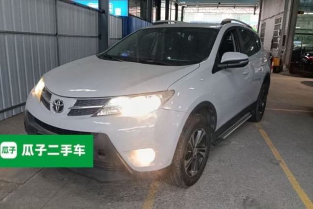Used Toyota RAV4 2015 2.0L CVT Two-Wheel Drive Fashion Edition