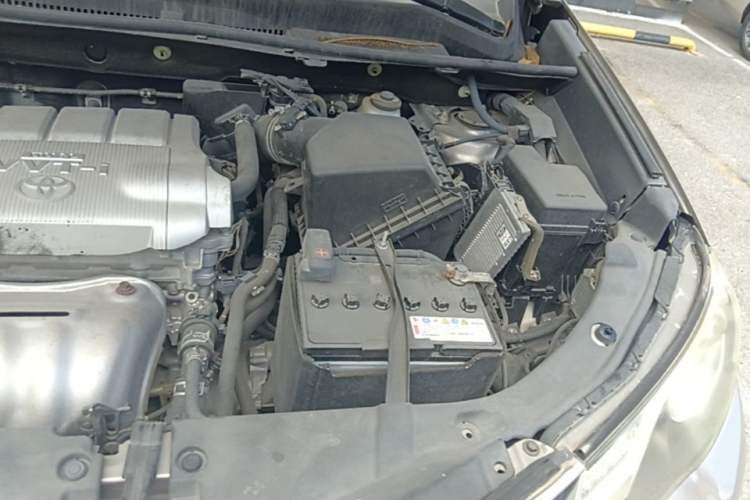 Used Toyota RAV4 2015 2.5L Automatic 4x4 Elite Edition Engine Bay Left