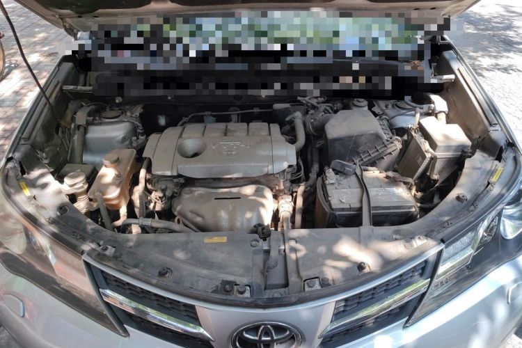 Used Toyota RAV4 2015 2.5L Automatic 4x4 Elite Edition Engine Bay