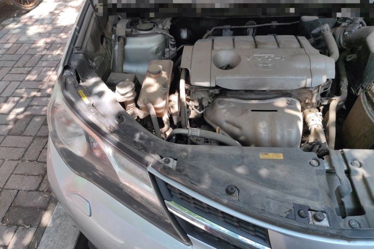Used Toyota RAV4 2015 2.5L Automatic 4x4 Elite Edition Engine Bay Right