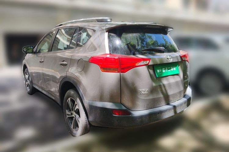 Used Toyota RAV4 2015 2.0L CVT Two-Wheel Drive Fashion Edition Exterior 3