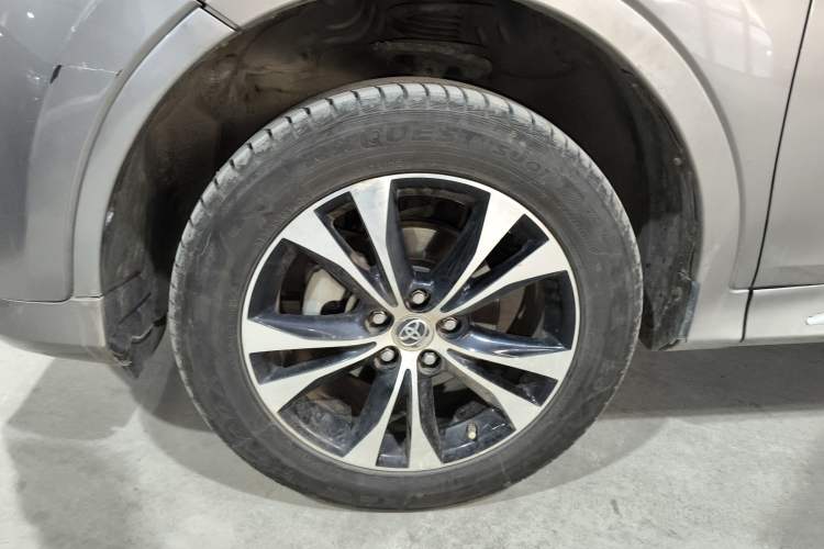 Used Toyota RAV4 2015 2.5L Automatic 4x4 Elite Edition Exterior 3
