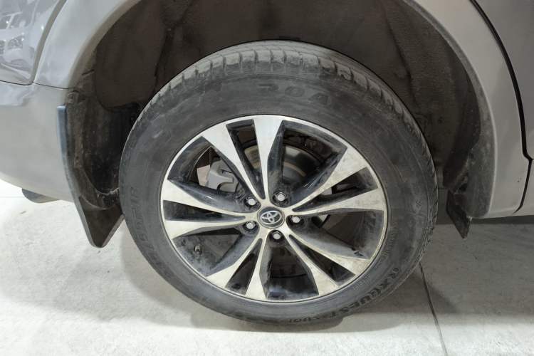 Used Toyota RAV4 2015 2.5L Automatic 4x4 Elite Edition Exterior 4