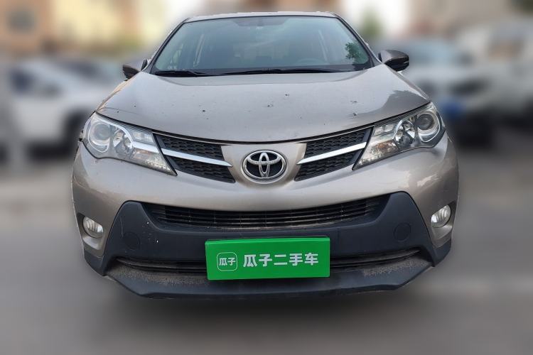 Used Toyota RAV4 2015 2.0L CVT Two-Wheel Drive Fashion Edition Front