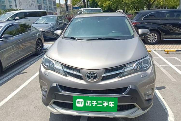 Used Toyota RAV4 2015 2.5L Automatic 4x4 Elite Edition Front