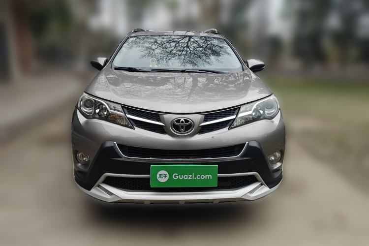 Used Toyota RAV4 2015 2.0L CVT Two-Wheel Drive Fashion Edition Front