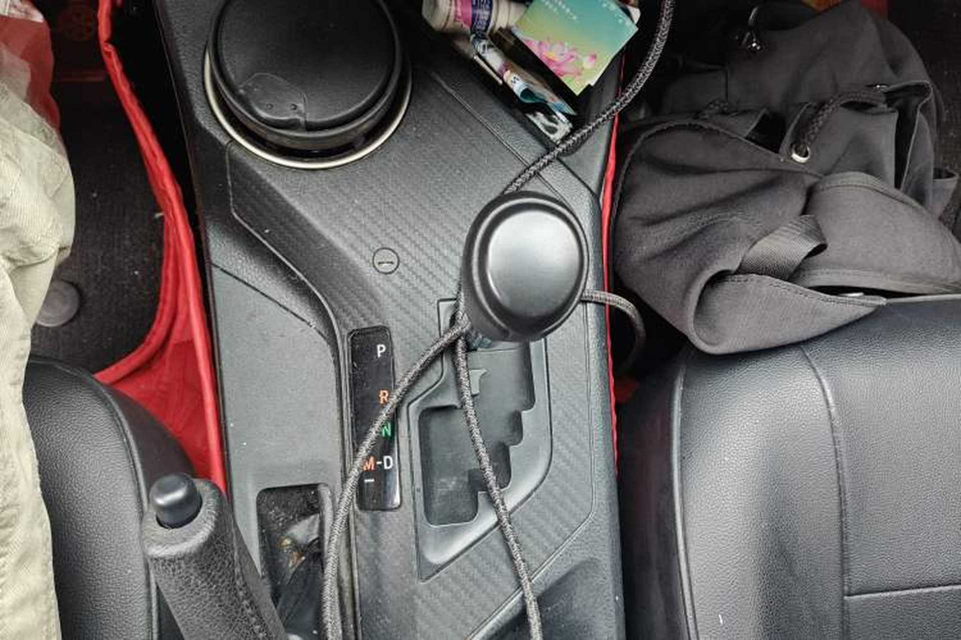 Used Toyota RAV4 2015 2.0L CVT Two-Wheel Drive Fashion Edition Gear Lever