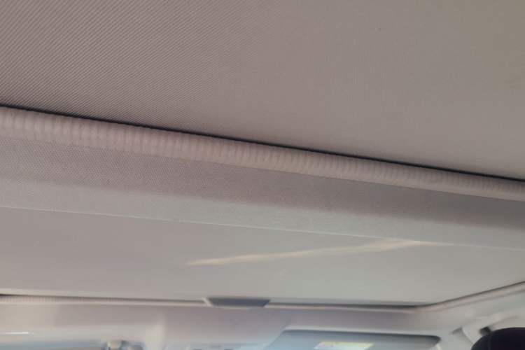Used Toyota RAV4 2015 2.5L Automatic 4x4 Elite Edition Headliner