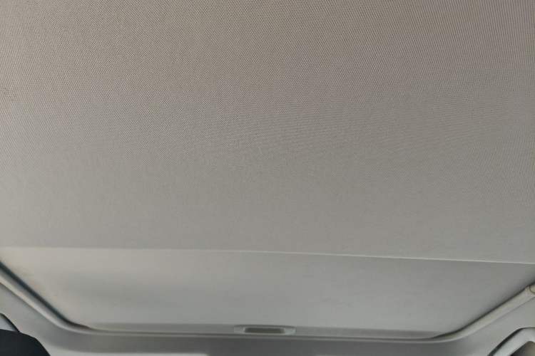 Used Toyota RAV4 2015 2.0L CVT Two-Wheel Drive Fashion Edition Headliner