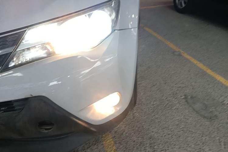 Used Toyota RAV4 2015 2.0L CVT Two-Wheel Drive Fashion Edition Left Front Headlight