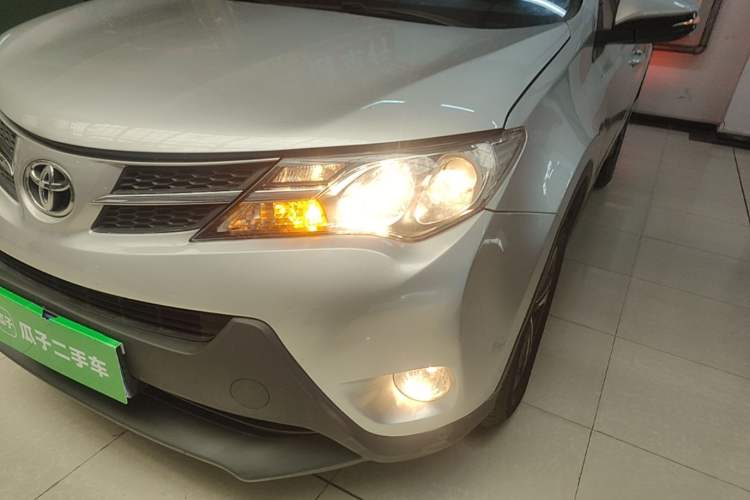 Used Toyota RAV4 2015 2.0L CVT Two-Wheel Drive Fashion Edition Left Front Headlight