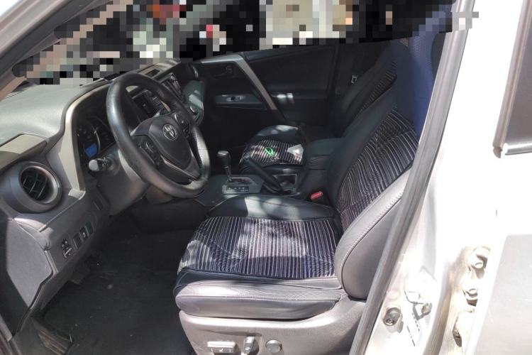 Used Toyota RAV4 2015 2.5L Automatic 4x4 Elite Edition Left Front Seat