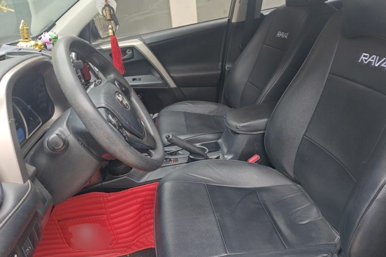 Used Toyota RAV4 2015 2.0L CVT Two-Wheel Drive Fashion Edition Left Front Seat
