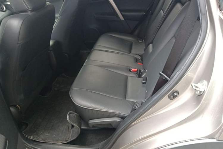 Used Toyota RAV4 2015 2.5L Automatic 4x4 Elite Edition Left Rear Seat
