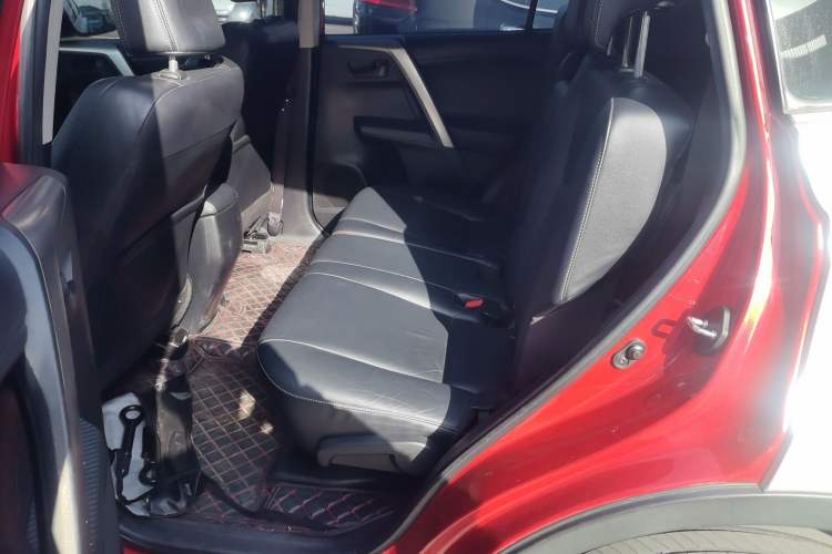 Used Toyota RAV4 2015 2.5L Automatic 4x4 Elite Edition Left Rear Seat