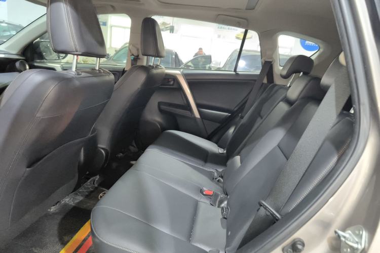 Used Toyota RAV4 2015 2.5L Automatic 4x4 Elite Edition Left Rear Seat