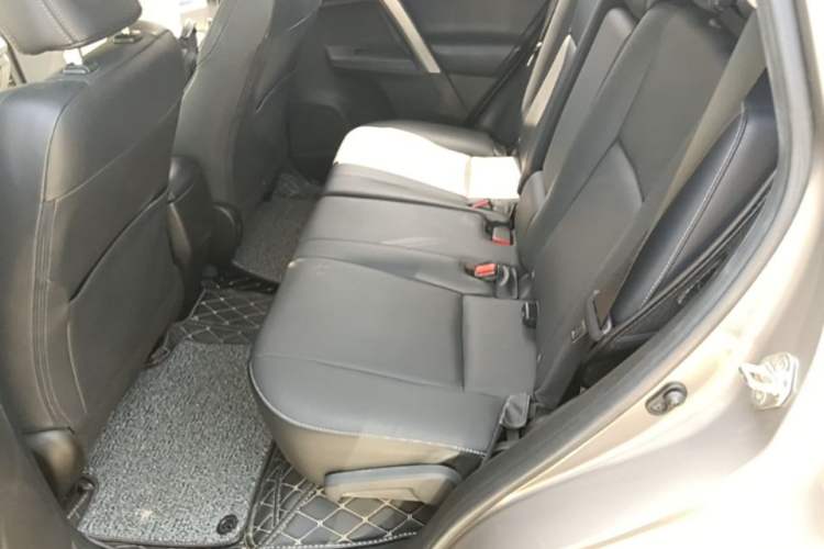 Used Toyota RAV4 2015 2.5L Automatic 4x4 Elite Edition Left Rear Seat