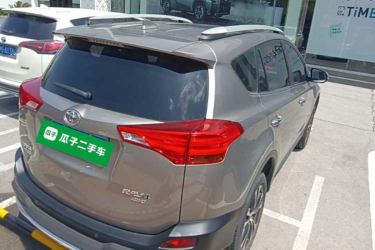 Used Toyota RAV4 2015 2.5L Automatic 4x4 Elite Edition Rear Right 45 Deg