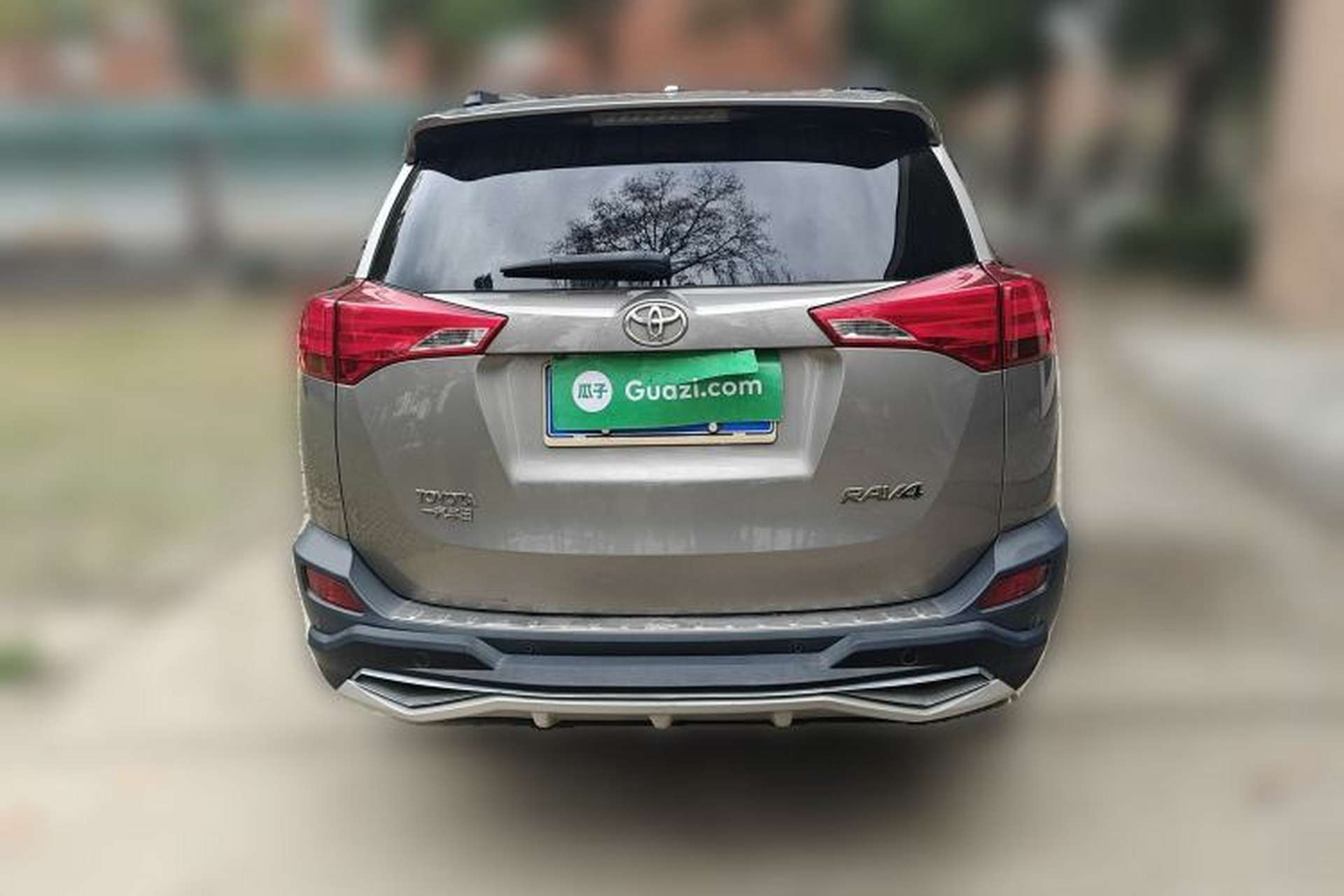 Used Toyota RAV4 2015 2.0L CVT Two-Wheel Drive Fashion Edition Rear