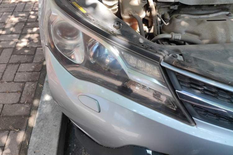 Used Toyota RAV4 2015 2.5L Automatic 4x4 Elite Edition Right Front Headlight