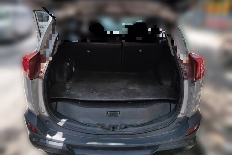 Used Toyota RAV4 2015 2.5L Automatic 4x4 Elite Edition Trunk